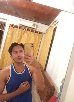 Rizal69 Good - Male escort in Bali Photo 1 of 4