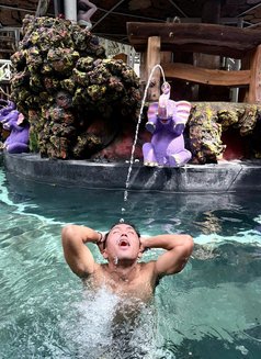 Rizal69 Good - Male escort in Bali Photo 6 of 6