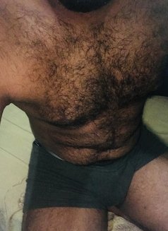 Rizny Hard licker For Milfs and ladies - Male escort in Colombo Photo 3 of 3