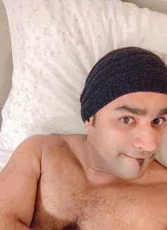 Rizwan Khan - Male escort in Riyadh Photo 9 of 13
