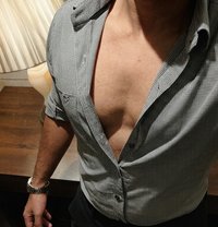 Rizzler - Male escort in New Delhi