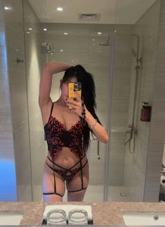 Young and Wild Lana (just arrived) - puta in Hong Kong Photo 4 of 6