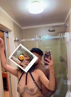 Rm 92 Couples & Singles - Acompañantes masculino in Dubai Photo 6 of 6