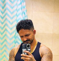 Rm92 - Male escort in Dubai