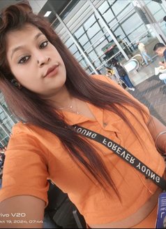 Rmeet, webcam, sex chat available - escort in Kolkata Photo 1 of 2