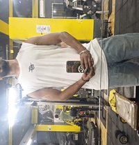 Rñv - Acompañantes masculino in Guwahati