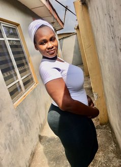 Roaa - escort in Cairo Photo 1 of 3