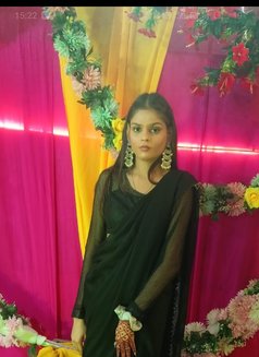 Roay - escort in Bangalore Photo 1 of 3