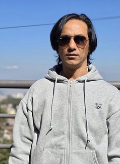 Robaan - Male escort in Kathmandu Photo 3 of 5