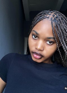 Robby. Hot Erotic Queen - puta in Kathmandu Photo 5 of 17