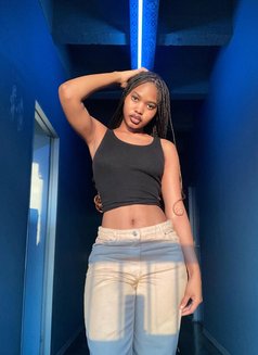 Robby. Hot Erotic Queen - puta in Kathmandu Photo 7 of 17