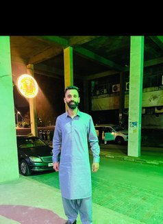 Robby - Male escort in New Delhi Photo 2 of 2