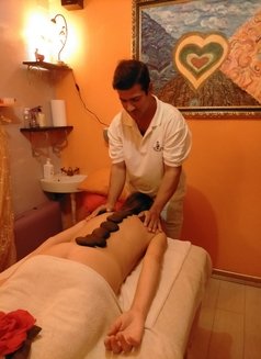 Robert - masseur in Santa Cruz de Tenerife Photo 4 of 5