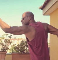 Roberto White - Male escort in Prague (Praha)