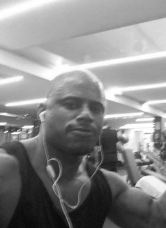 Roberto White - Male escort in Prague (Praha) Photo 2 of 6