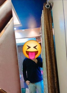 Robin Da Silva - Male escort in Amritsar Photo 11 of 11