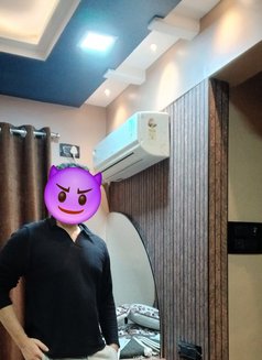 Robin Da Silva - Male escort in Mumbai Photo 14 of 15