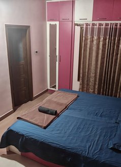 Robin - Acompañantes masculino in Kochi Photo 1 of 2