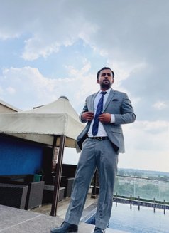 Robin - Acompañantes masculino in Chandigarh Photo 2 of 2