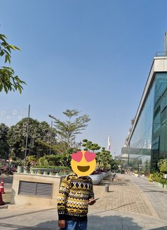 Robin - Male escort in Chandigarh Photo 2 of 3