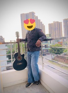 Robin - Male escort in Chandigarh Photo 3 of 3