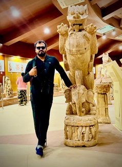 Robin - Male escort in Chandigarh Photo 4 of 13