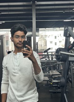 Robin - Male escort in Coimbatore Photo 1 of 1
