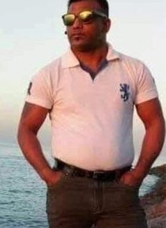 Rizwan - Male escort in Kuwait Photo 1 of 8