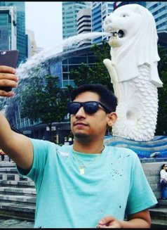 Robin - Acompañantes masculino in Kathmandu Photo 2 of 2