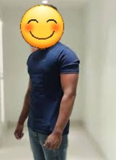 Robin (jaffna ,wellawatta ,bampalapitiya - Male escort in Colombo Photo 1 of 1