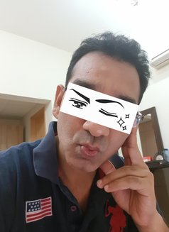 Robinromantic - Male escort in Mumbai Photo 2 of 3