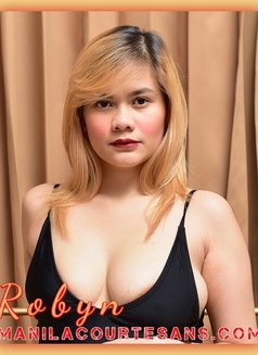 Robyn - escort in Manila Photo 1 of 5