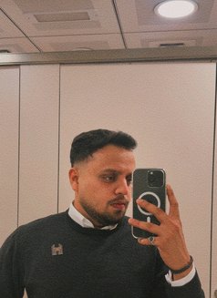 Rocco 50 - Male escort in Dubai Photo 1 of 3