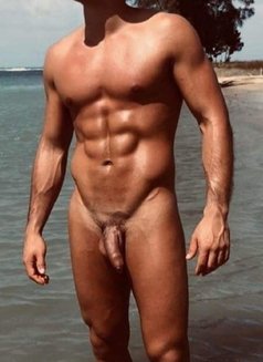 Rocco Big Cock - Male escort in Malta Photo 6 of 6