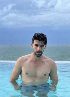 Rocco - Male adult performer in Bangkok Photo 8 of 8