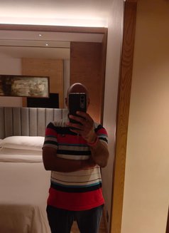 Dhruv69 - Acompañantes masculino in Thane Photo 2 of 5