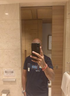 Dhruv69 - Acompañantes masculino in Thane Photo 5 of 5