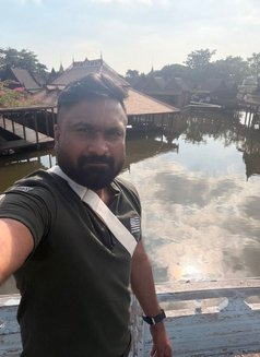 Rock Hard Shig - masseur in Bangalore Photo 1 of 2