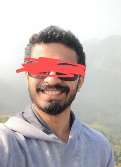 Rock - Acompañantes masculino in Bangalore Photo 4 of 4