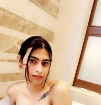 Rock Sarra - Transsexual escort in New Delhi