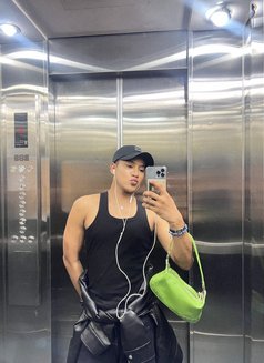 VIP Rocketbkk! πΉπ - Male escort in Bangkok Photo 11 of 11