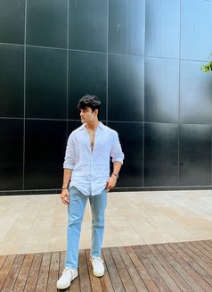 Rockiie - FREE Escort / FOREPLAY Master - Male escort in Surat Photo 3 of 5