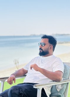 Rockky - Male adult performer in Dubai Photo 2 of 2