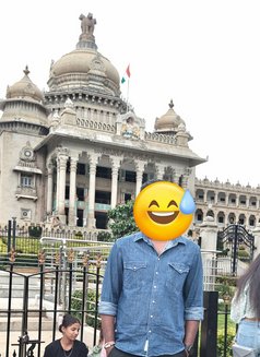 Rockline2026 - Acompañantes masculino in Hyderabad Photo 2 of 2