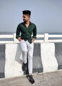 ROCKs YADAV - Male escort in Noida Photo 2 of 5