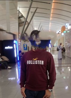 ROCKSTAR007 - Acompañantes masculino in Dubai Photo 2 of 2