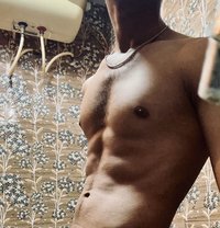Rocky. 7inch Youngster - Acompañantes masculino in Bangalore