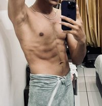 Rocky. 7inch Youngster - Acompañantes masculino in Bangalore