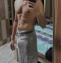 Rocky. 7inch Youngster - Acompañantes masculino in Bangalore