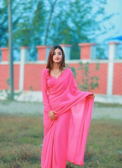 Rocky Escorts 85588 63677 - puta in Chandigarh Photo 2 of 3